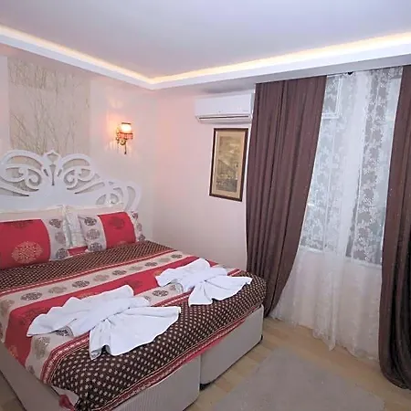 Hotel Mini House 3*