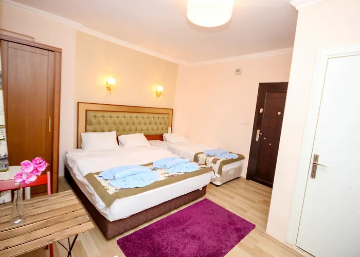 Отель Mini House