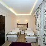 Hotel Mini House 3*